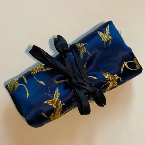 2/$30 VINTAGE Blue/Gold Butterflies Satin Jewellery Roll - Picture 5 of 12